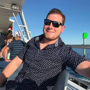 Meet your Posher, Zach